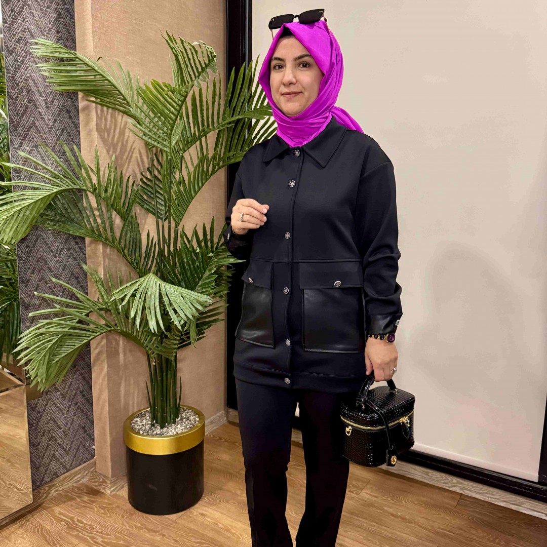 Düğmeli ikili takım