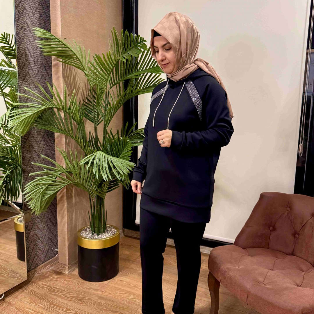 Kapüşonlu ikili Takım