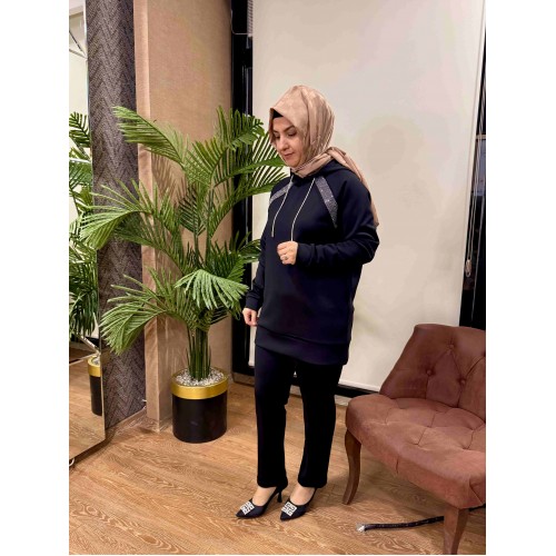 Kapüşonlu ikili Takım