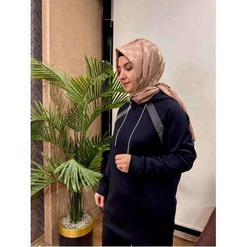 Kapüşonlu ikili Takım