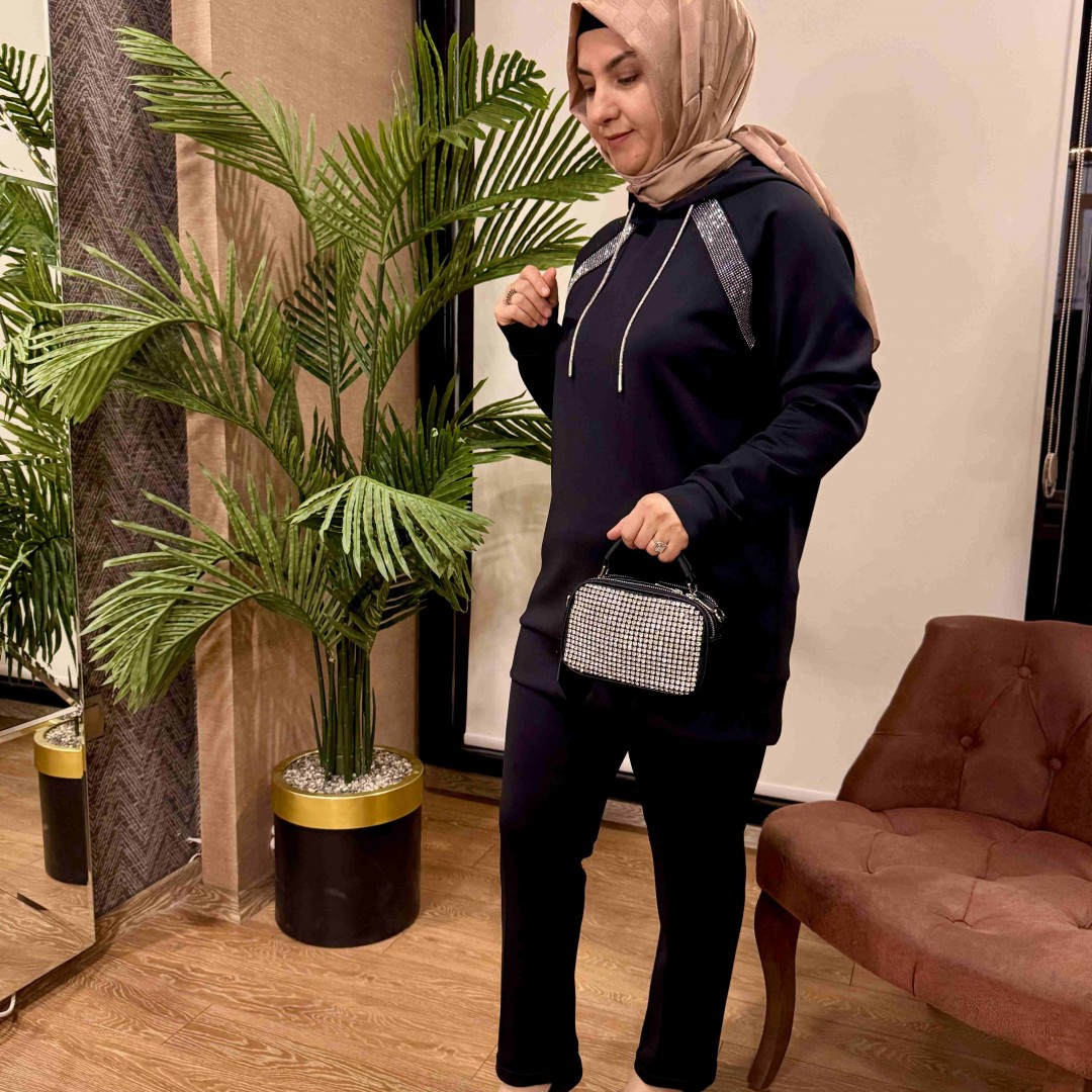 Kapüşonlu ikili Takım