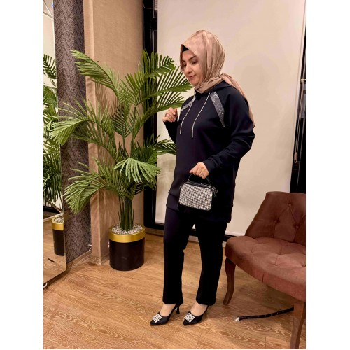 Kapüşonlu ikili Takım