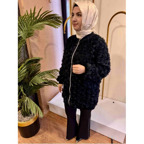 Gül detaylı ceket